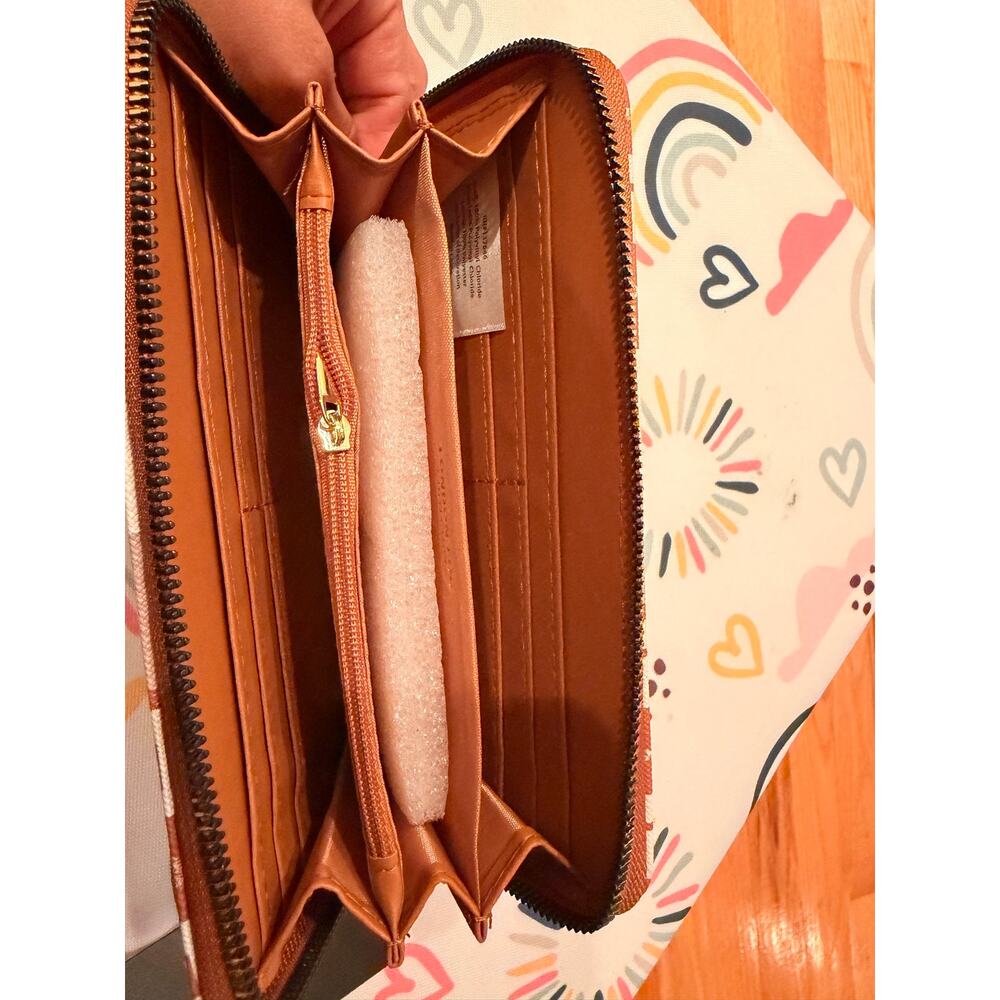 London Fog Wristlet Adalia Signature Camel Checkered Zip Around Wallet - Picture 5 of 5
